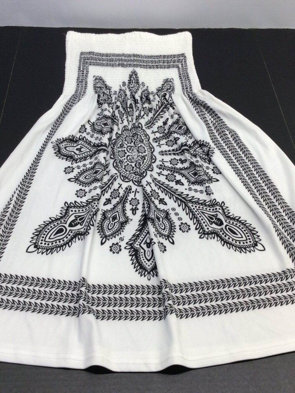 Venus Strapless Smocked Bandana Print Tube Dress White Black SZ M Stretch